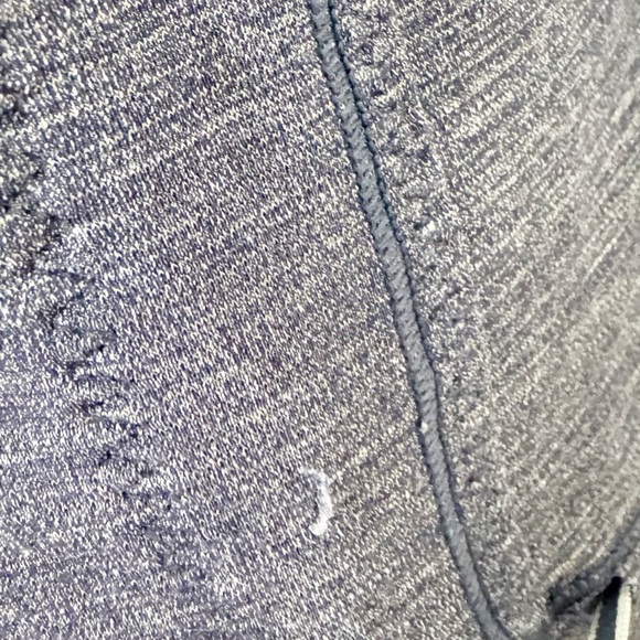 👀 140. LULULEMON Rest Less indigo tank size 6 - Picture 7 of 7